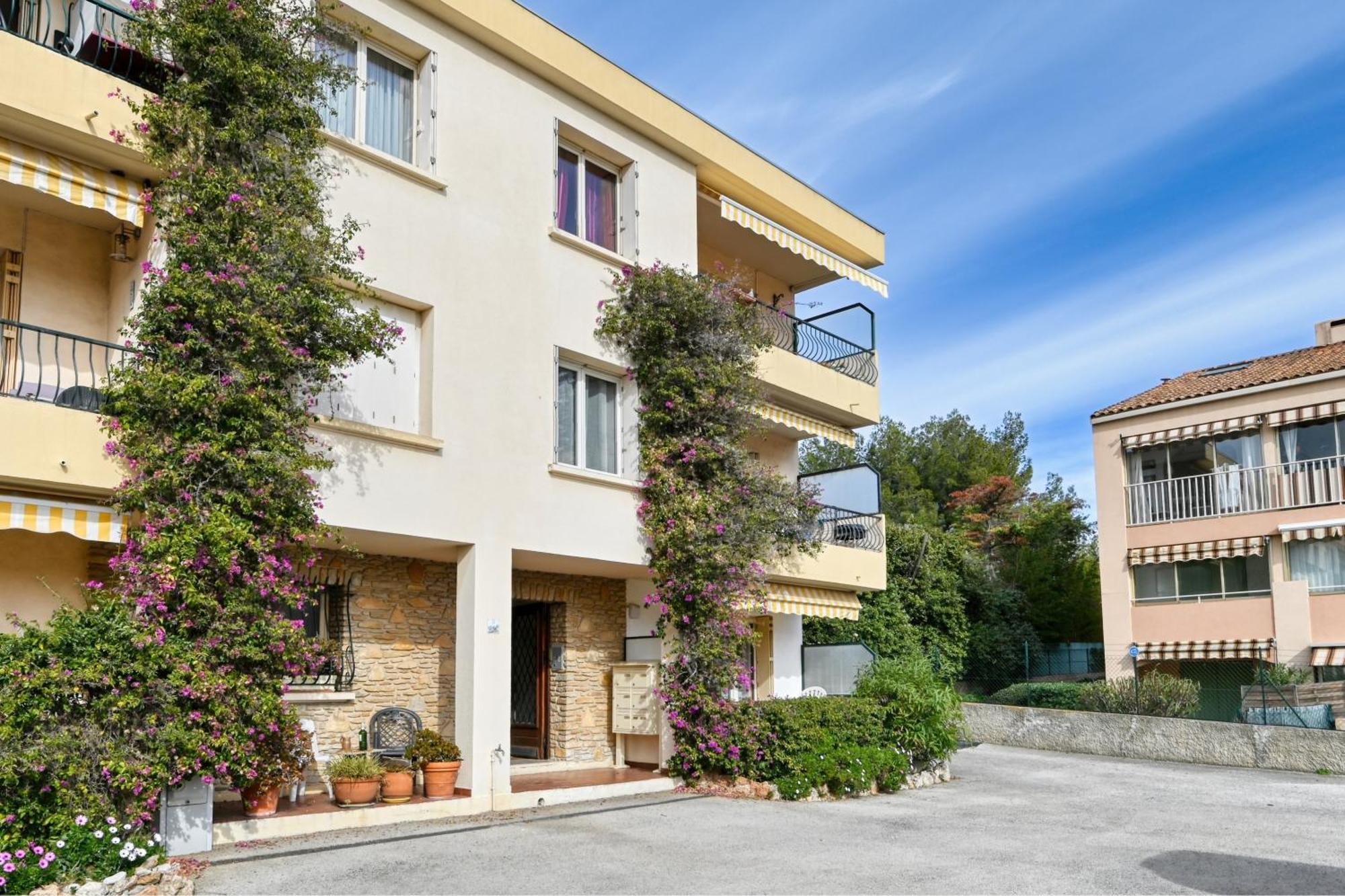 Le Floreal - Vue Mer, Proche Plage, Parking Prive Appartement *